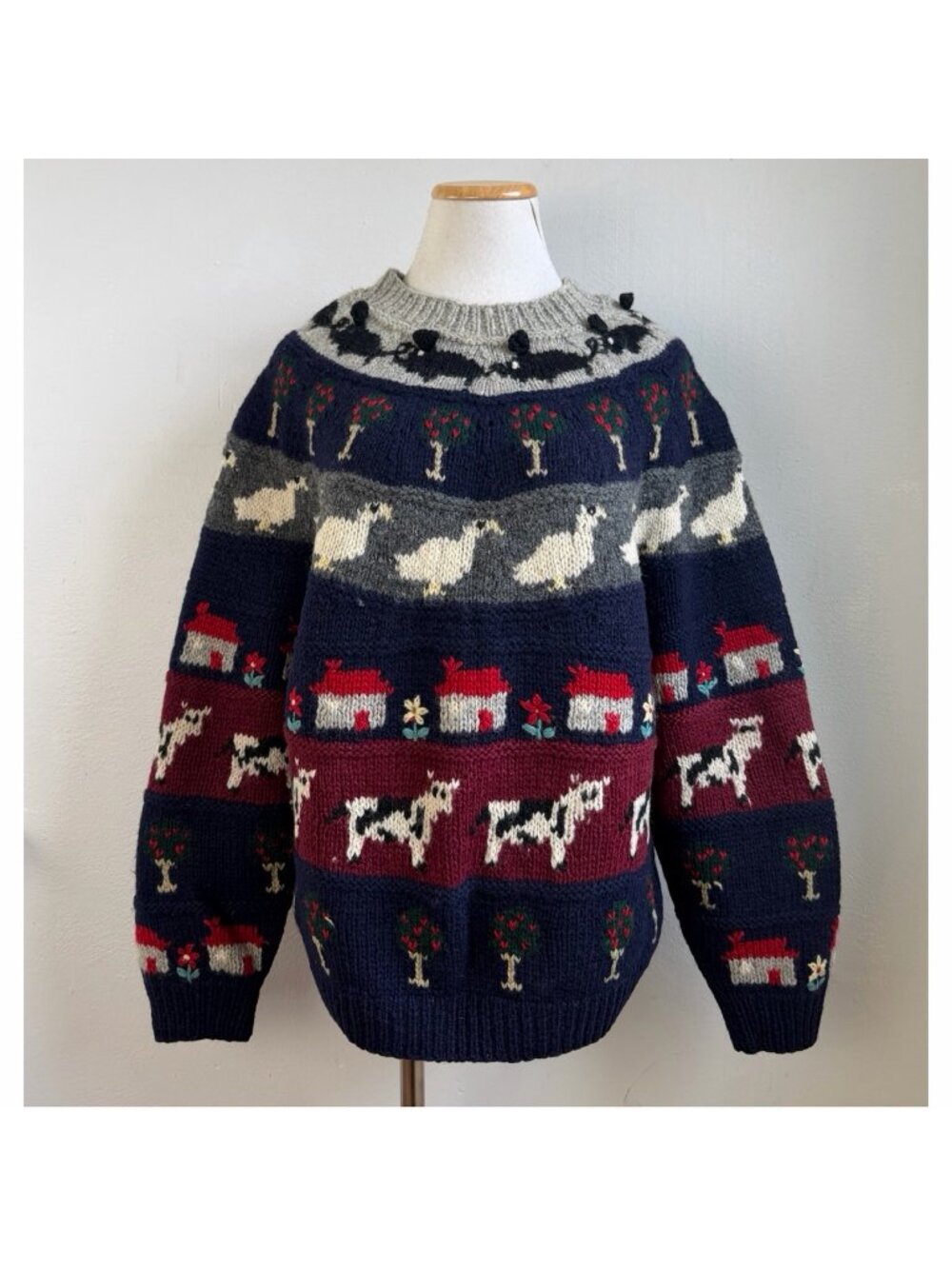 Vintage Farm Animal Landscape Hand Knit Sweater Size Medium 90s 100% Wool